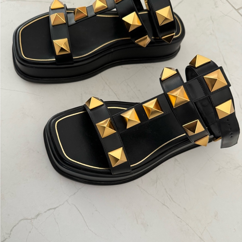 Valentino 38 Gladiator Sandals Like New - Picture 3 of 7